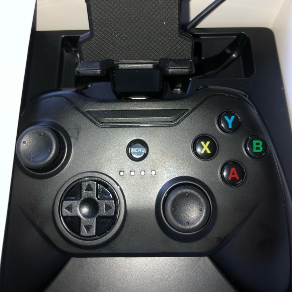 iOS gaming controller - Picture 2 of 2